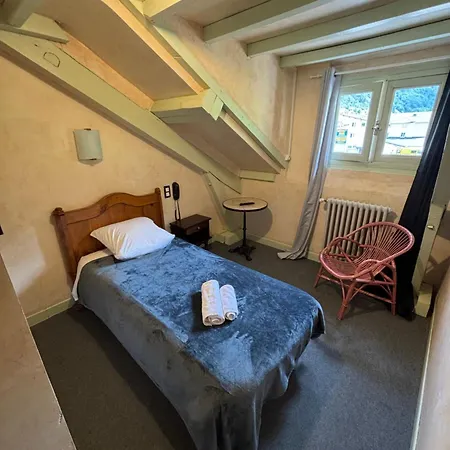 Le Taillon 2* Гаварни